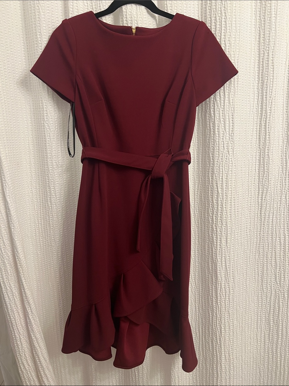 Elegant Women's Burgundy Ruffle Hem Dress with Waist Tie